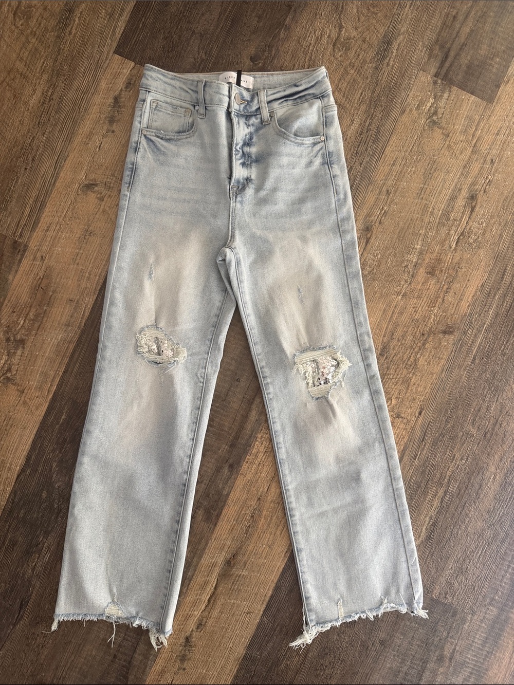 Risen light Wash Distressed Cropped Jeans with silver sequins on the knees NWT
